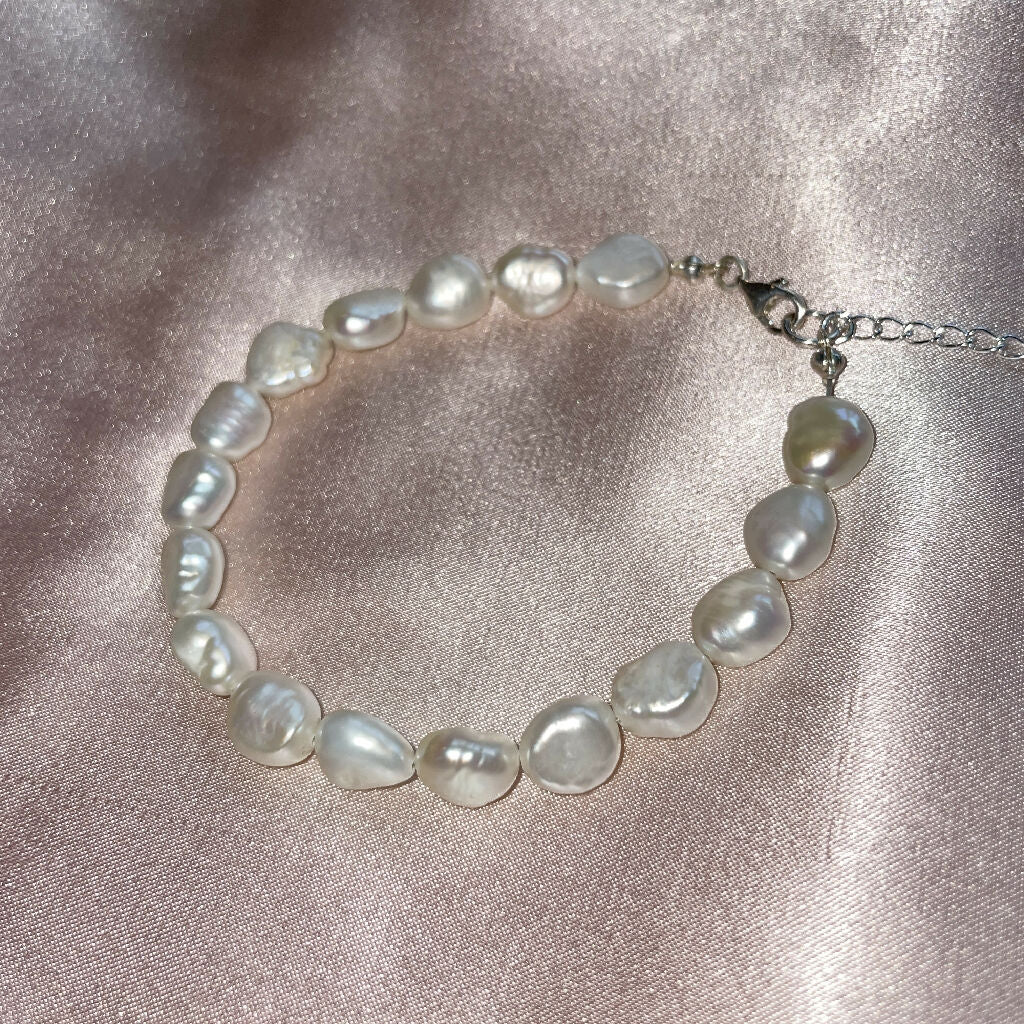 Grey Large Freshwater Pearl Bracelet - Image 3