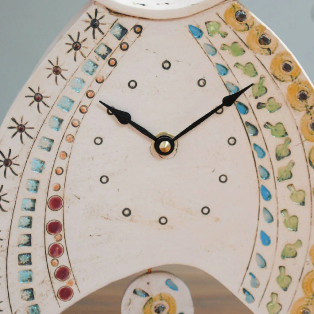 Large Mantel Clock With Pendulum In Bright Lace Design - Image 3