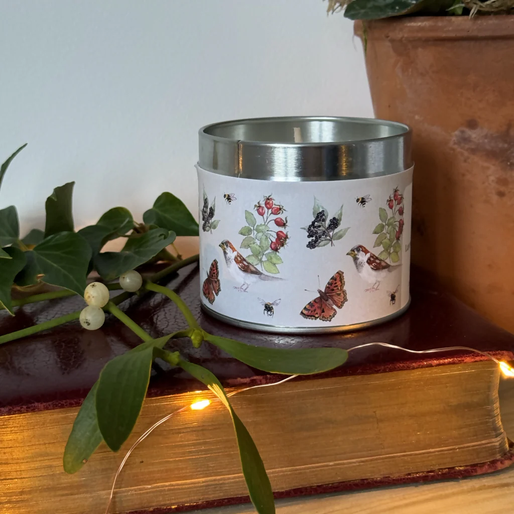 Lavender and Lemongrass Candle in a Tin - Image 3