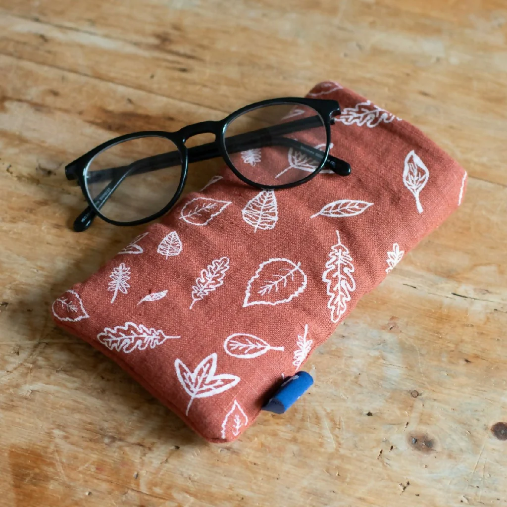 Leaf Glasses Case Pure Linen - Image 3