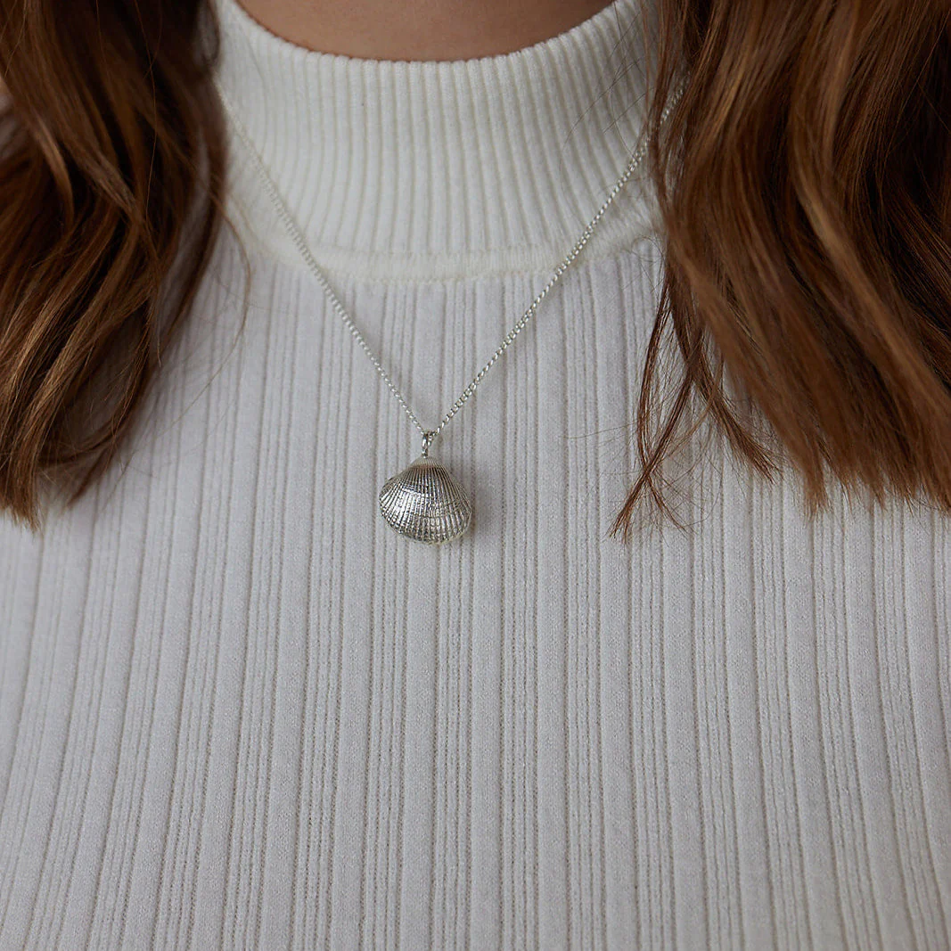 Muscle Shell Ashes Pendant - Image 5