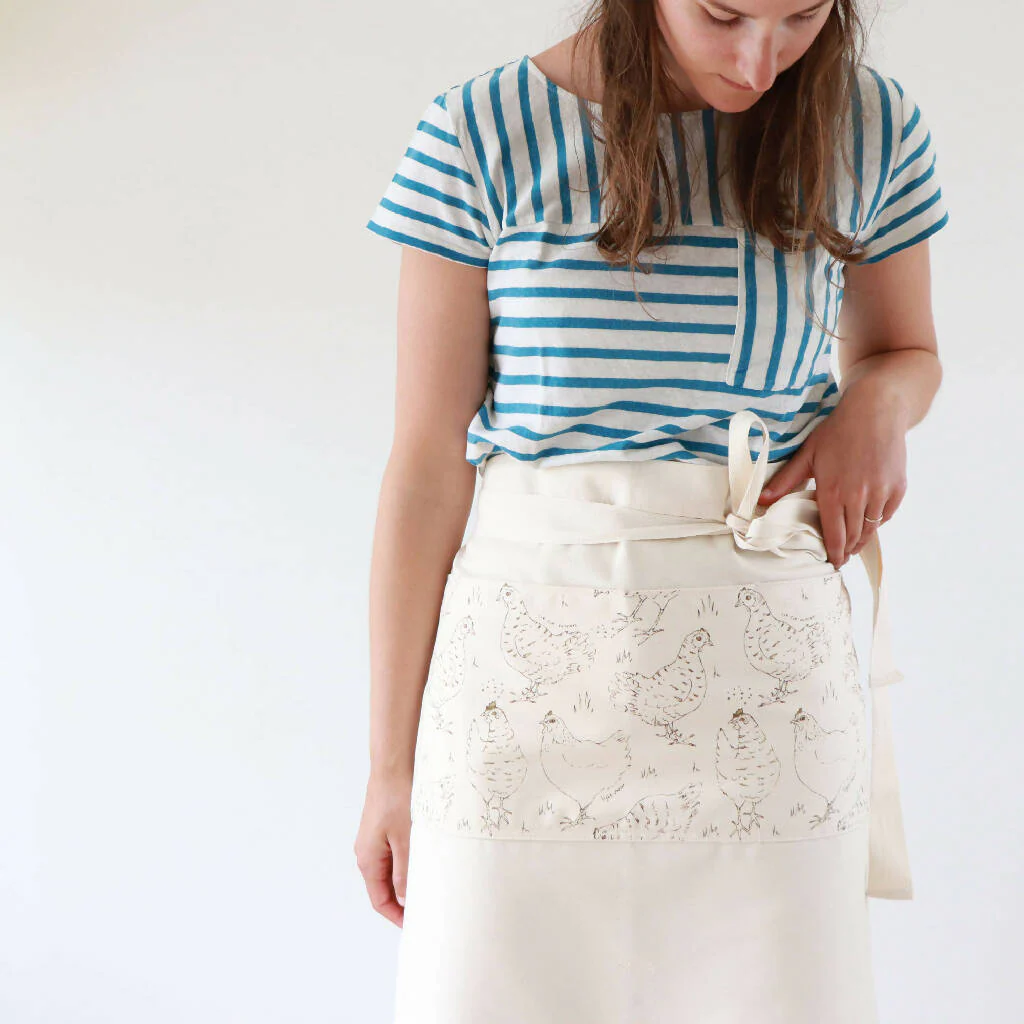Natural Organic Half Wrap Around Pocket Hen Apron - Image 2