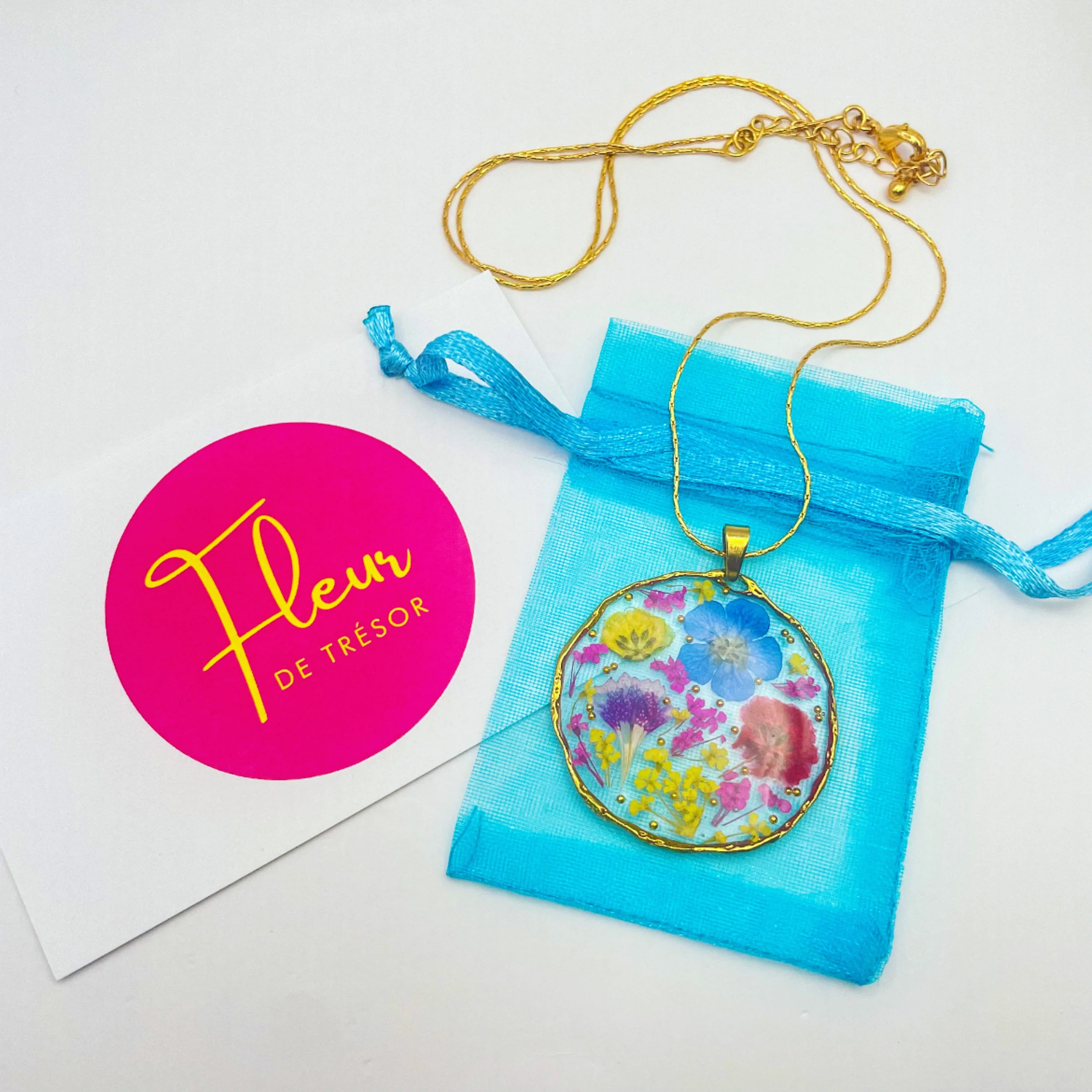 Necklace with lavender and lily flowers - Image 8