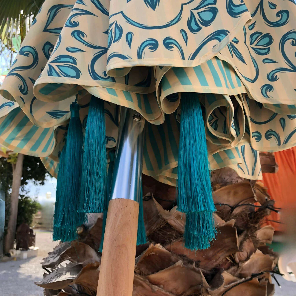 London Blue 2.2m Premium Outdoor Solid Wood Parasol Umbrella - Image 3