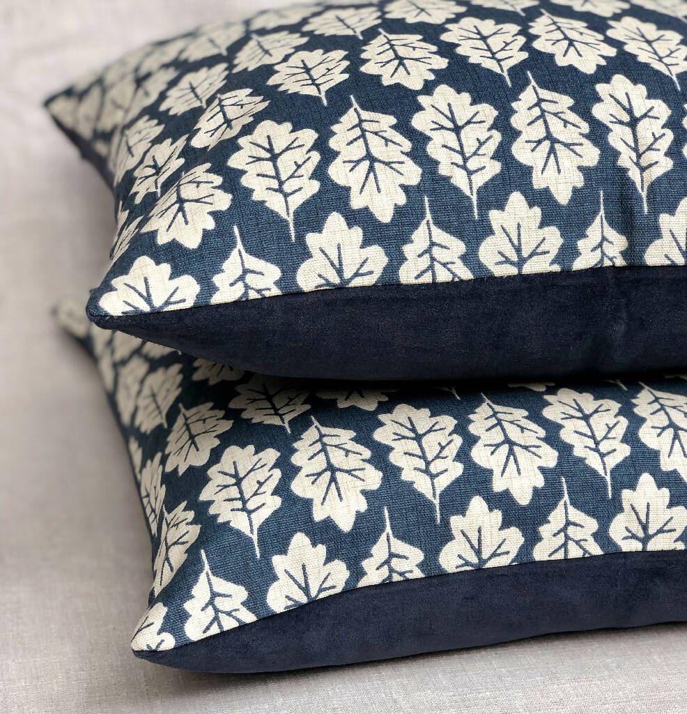 Oak Leaf & Navy Velvet-Backed Cushion - Image 4