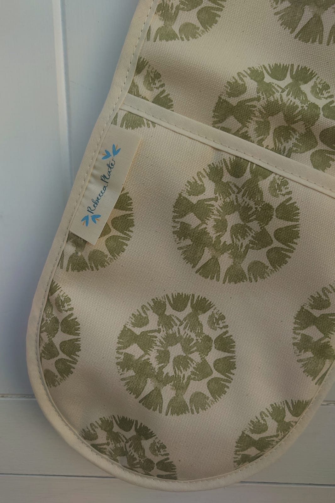 Organic Double Oven Glove - Machair Clock Moss Green - Image 2