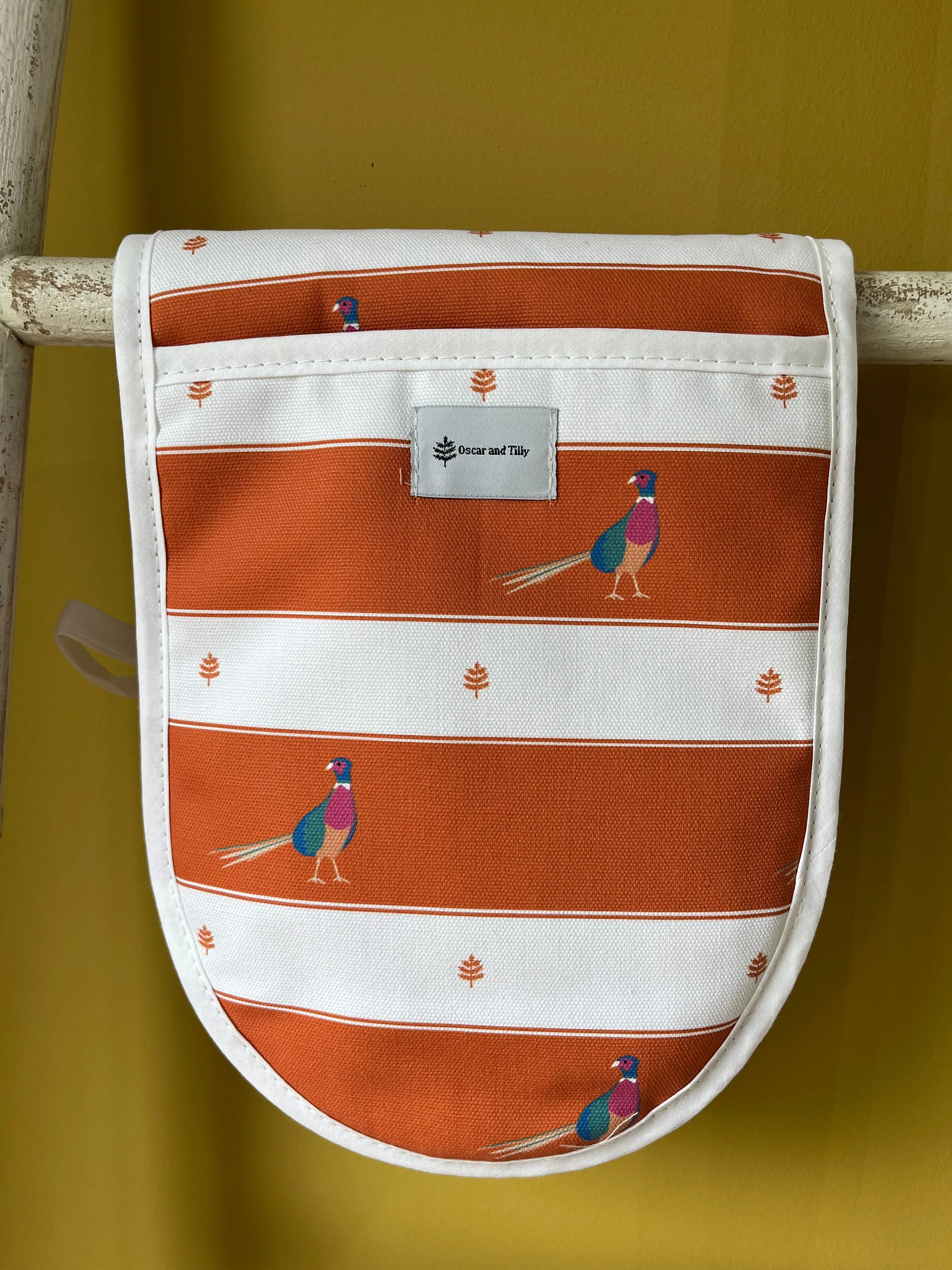 Pheasant Design Oven Gloves in 4 colours - Image 4