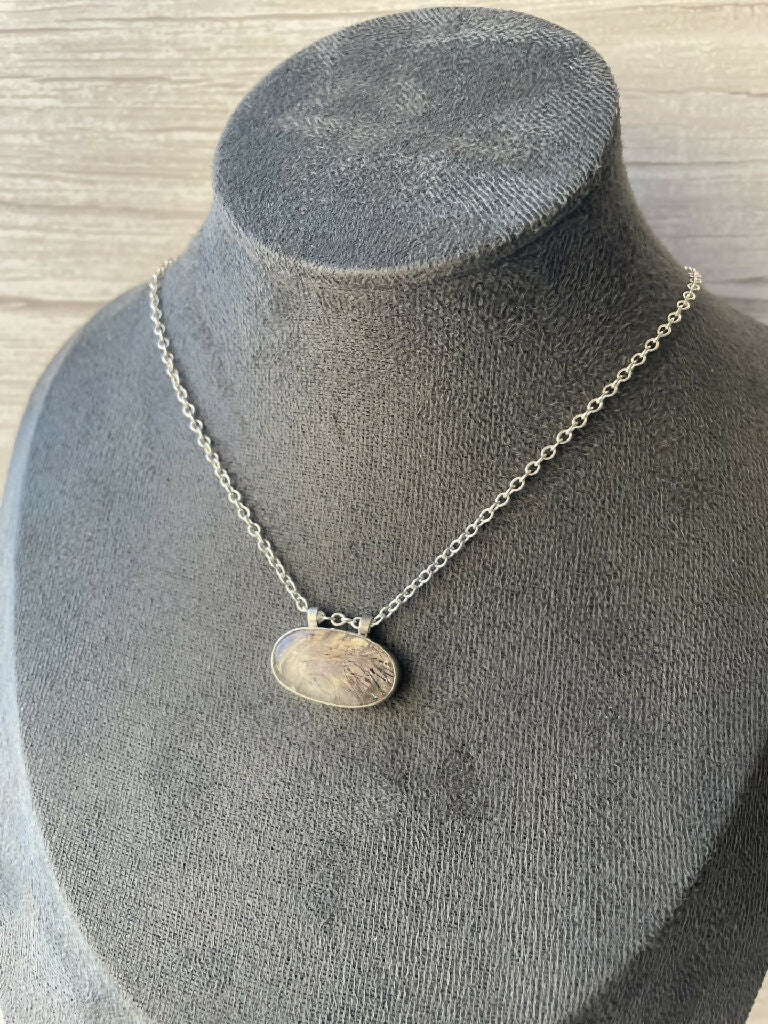 Oval shaped super seven crystal necklace - Image 5