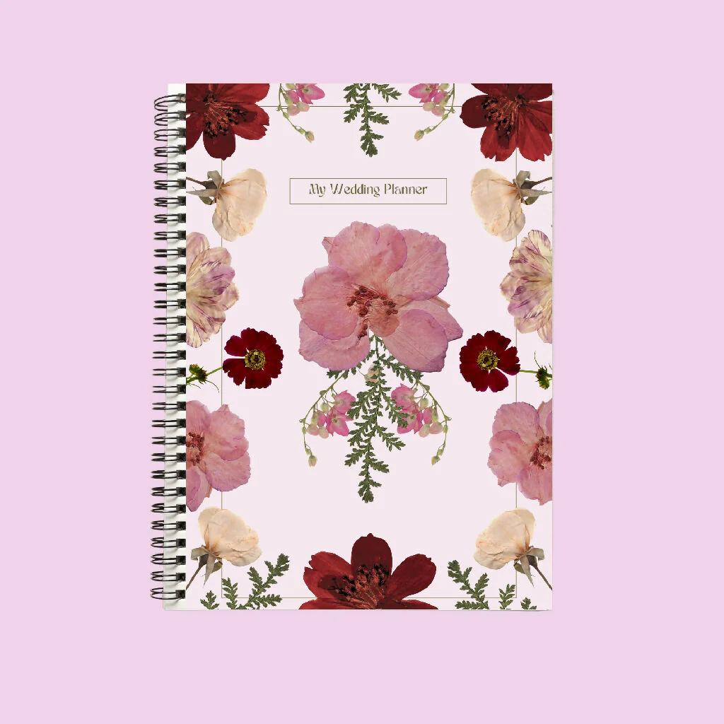 'Love' stationery set: notebook, luggage tag and pen - Image 4