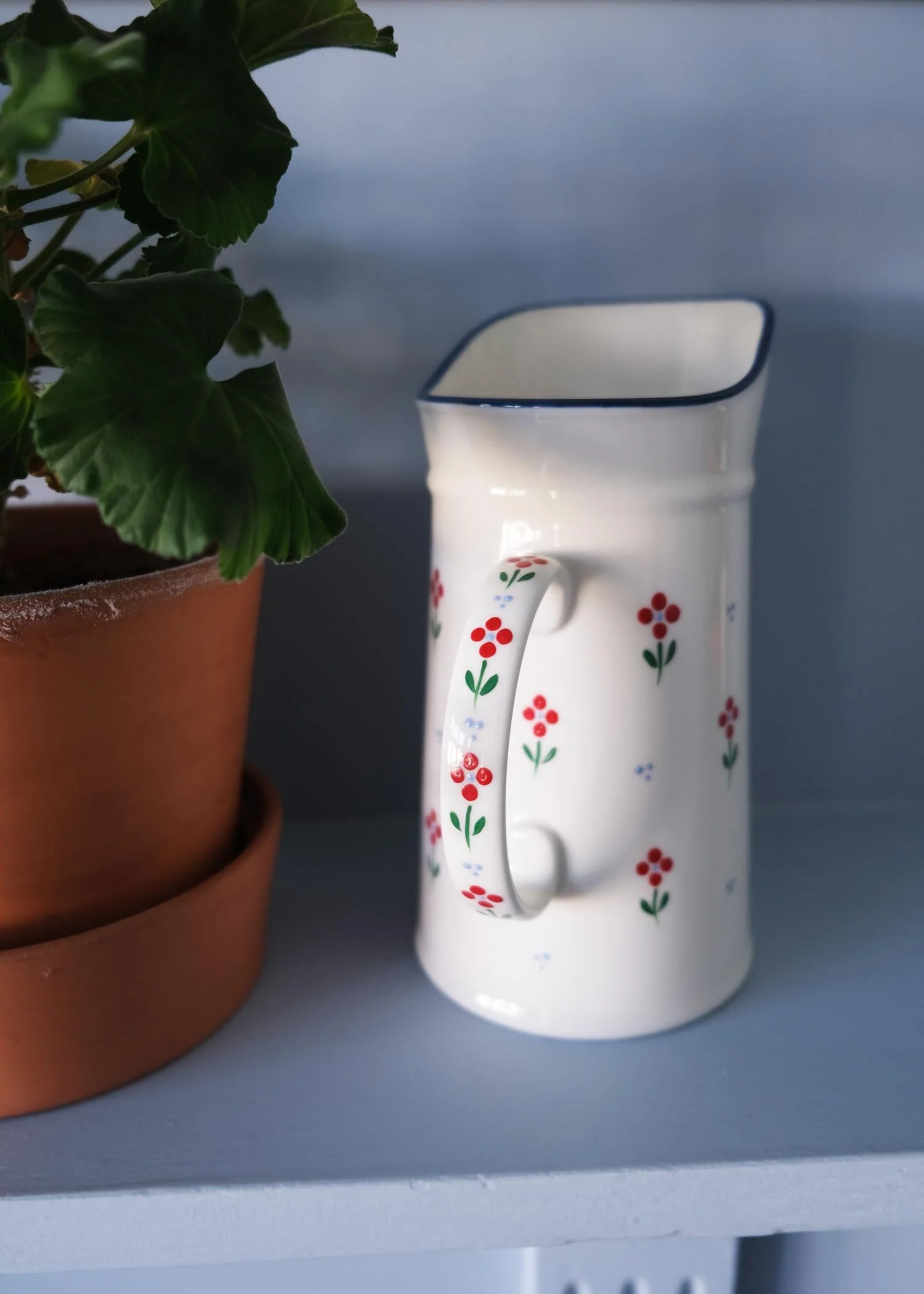 Red flower ceramic jug - Image 3