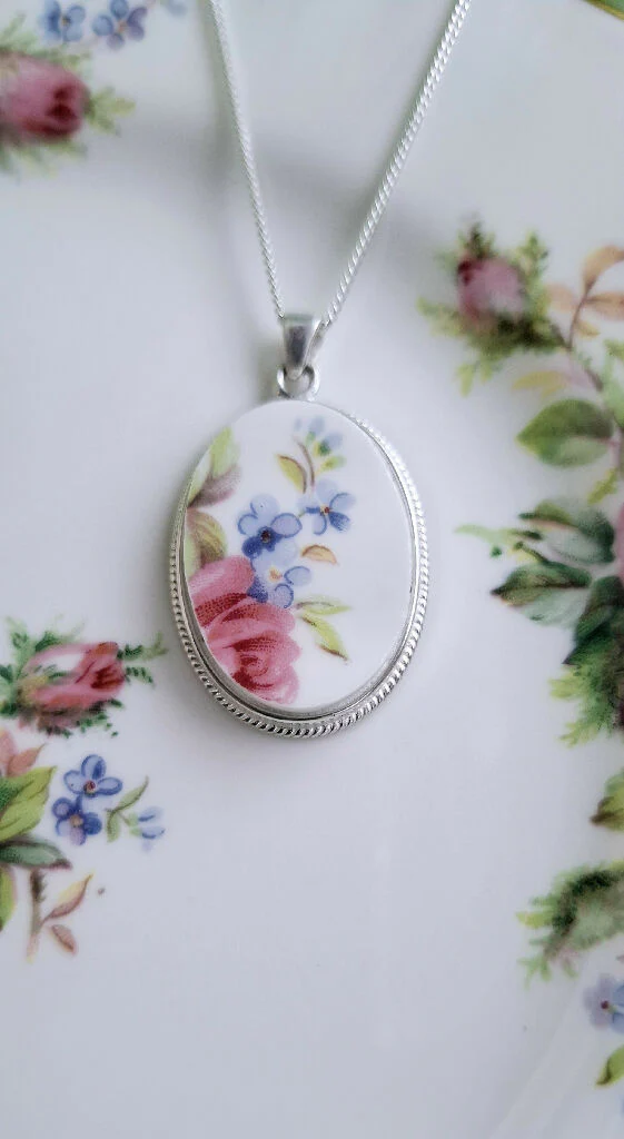 Rose and Forget me not broken china Pendant, Anniversay gift - Image 3