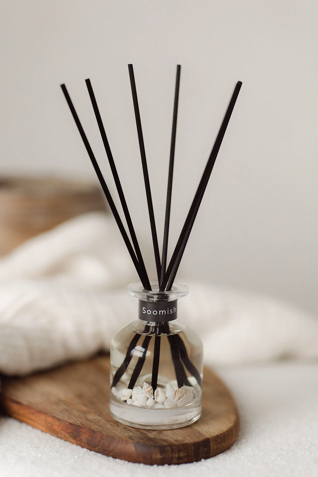 Sea Salt & Marine Flora Reed Diffuser - Image 3