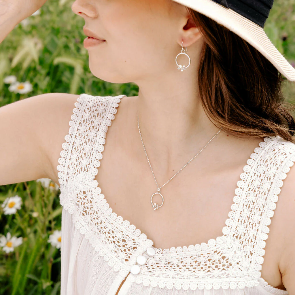 Silver Daisy Hoop Pendant Necklace - Image 4