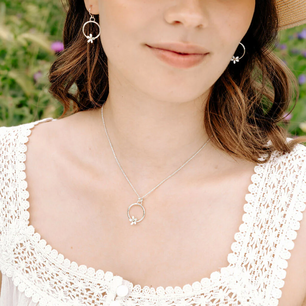 Silver Daisy Hoop Pendant Necklace - Image 7