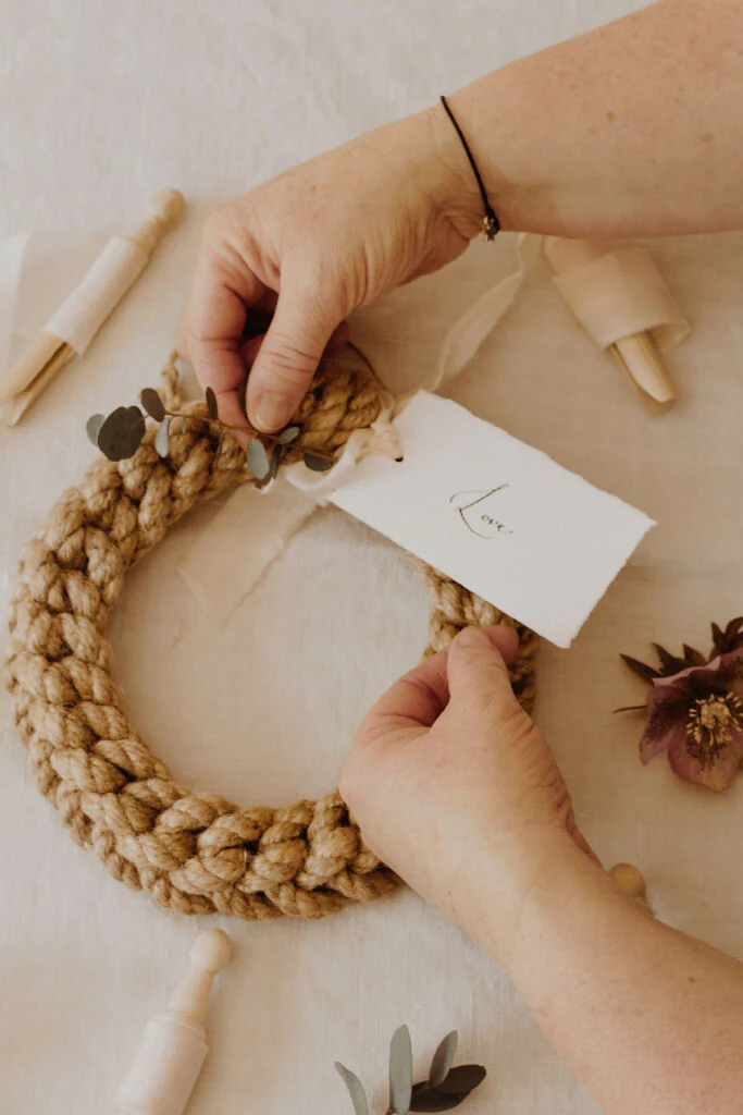 Small 15cm Rope Spring Wreath - Image 3