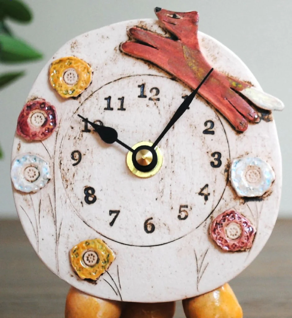 Small Mantel Clock With Fox And Meadow - Image 6