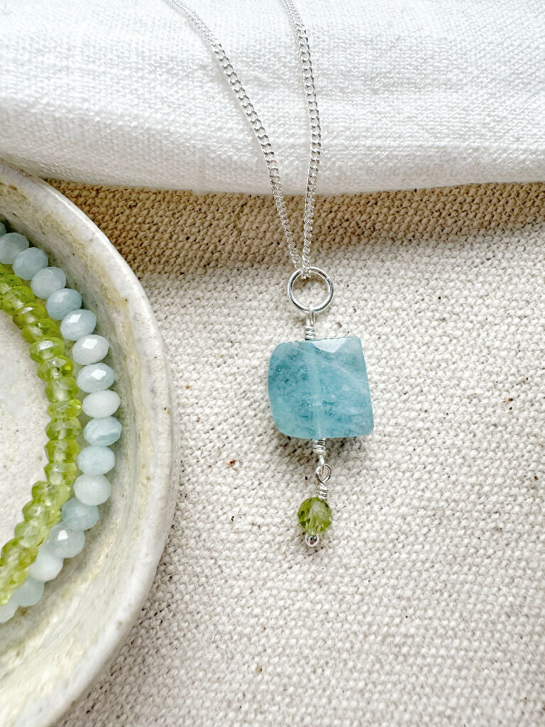 Spring Token Pendant Necklace with Aquamarine and Peridot - Image 3