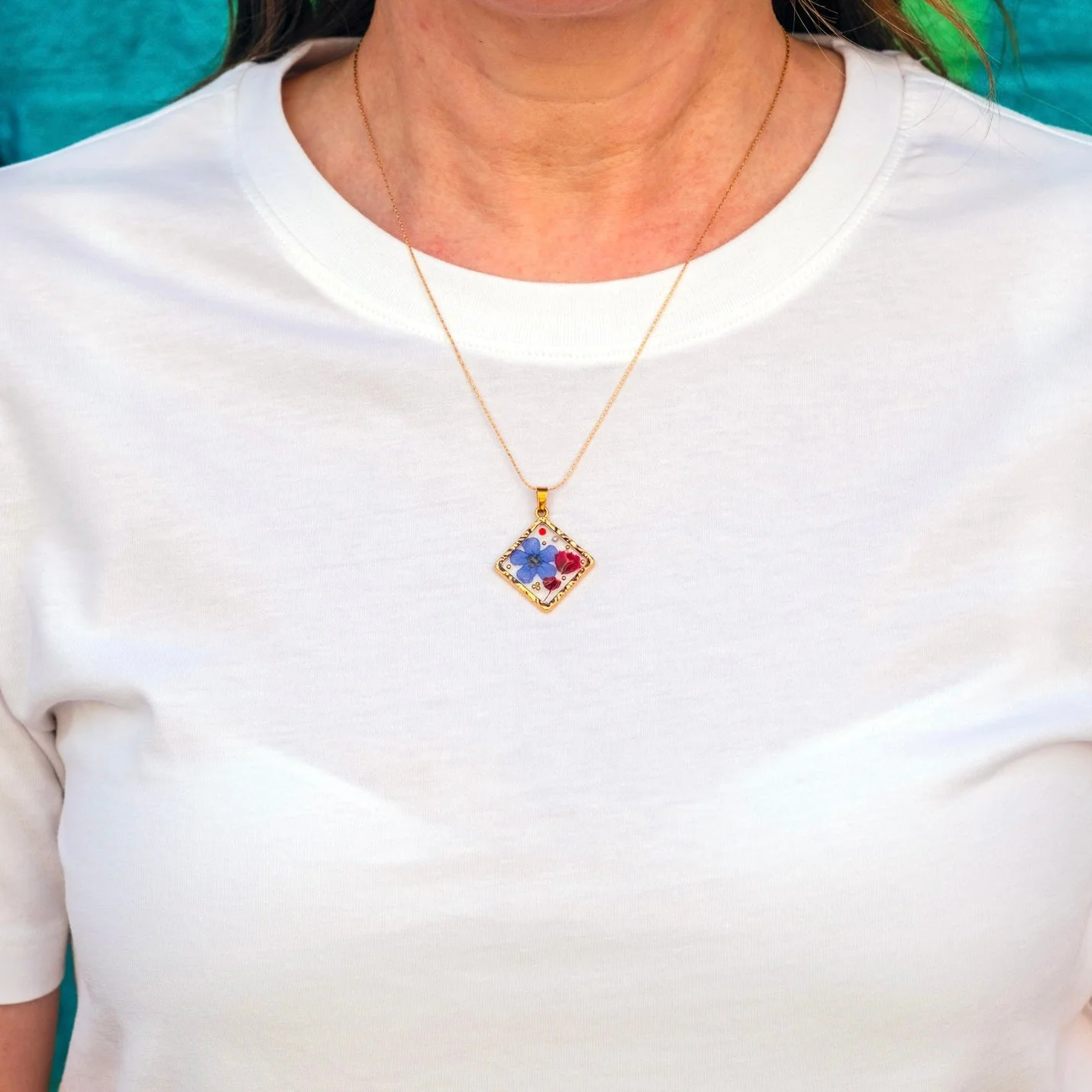 Square earrings with poppy and blue flowers - Image 4