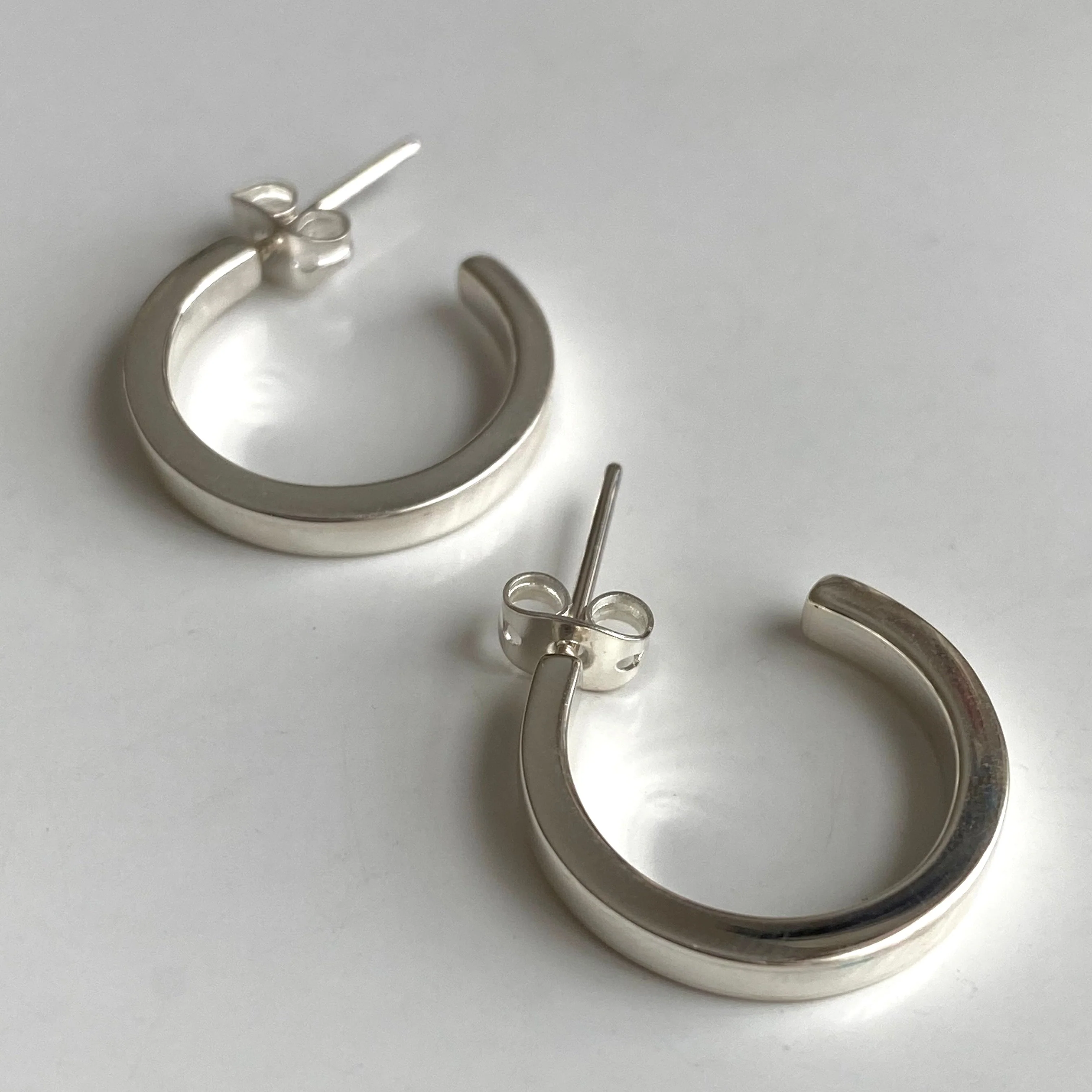 Sterling Silver Hoop Earrings with a Flat Square Edge - Image 3