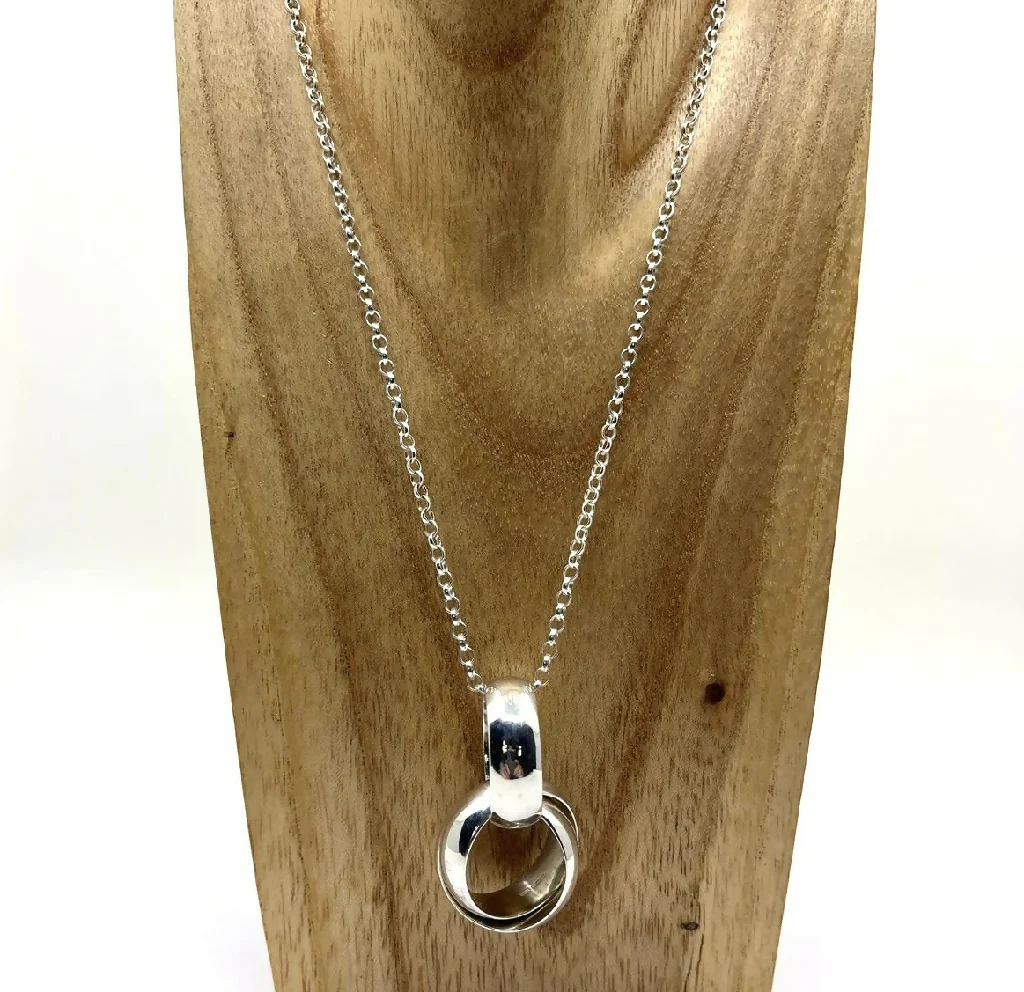 Sterling Silver Necklace with Chunky 3-band Interlocking Ball Pendant and Chain - Image 5