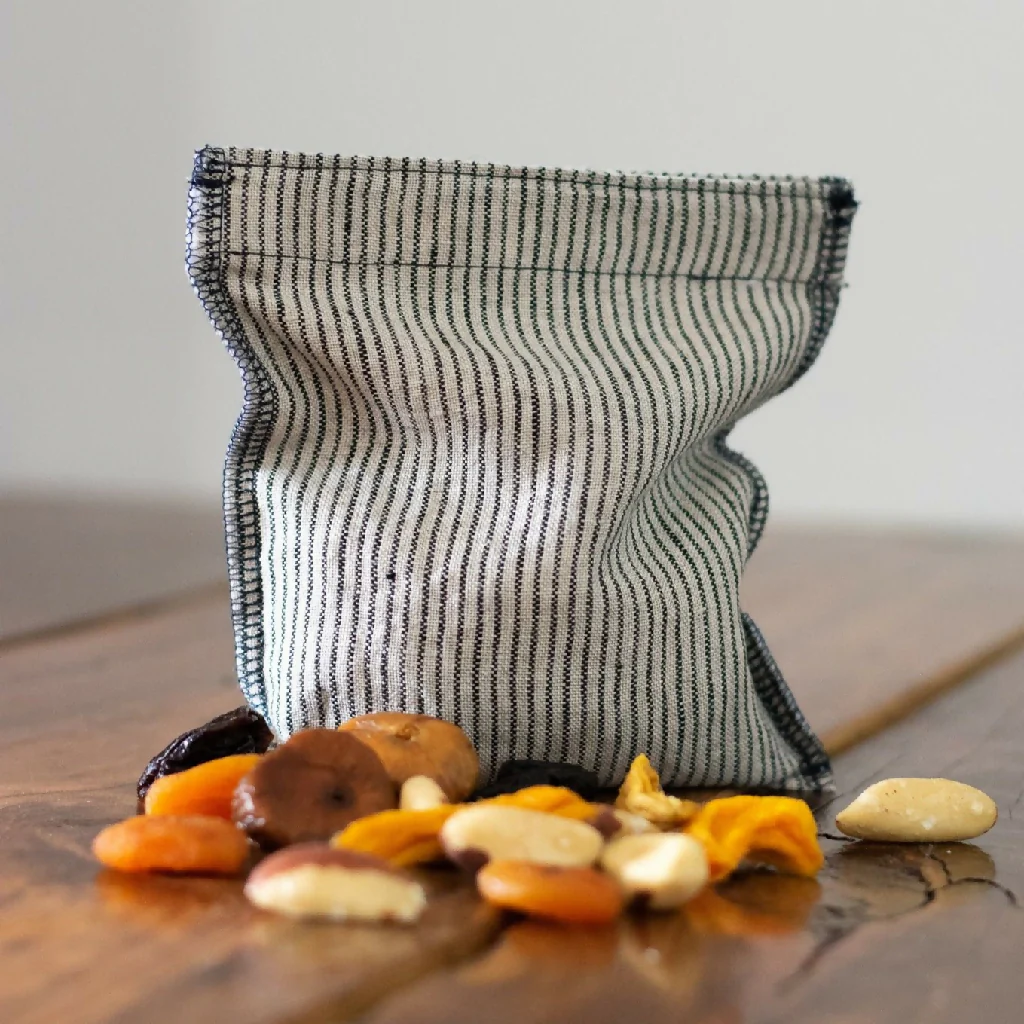 Striped Reusable Linen Snack Bag Dark Blue & Natural Stripes - Image 3