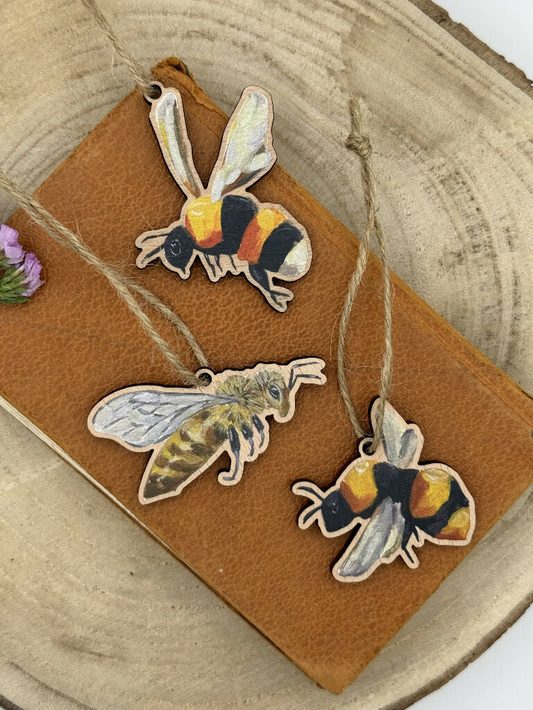 Sustainable Bumblebee Decoration - Image 3