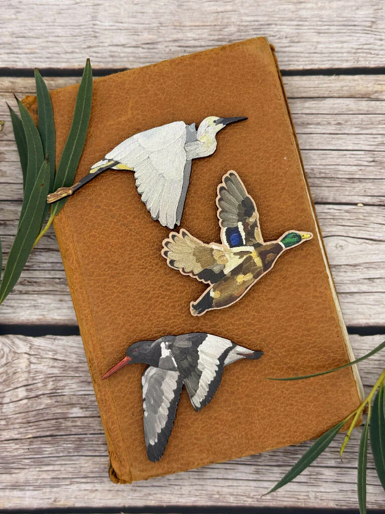 Sustainable Flying Swan Decoration - Image 4