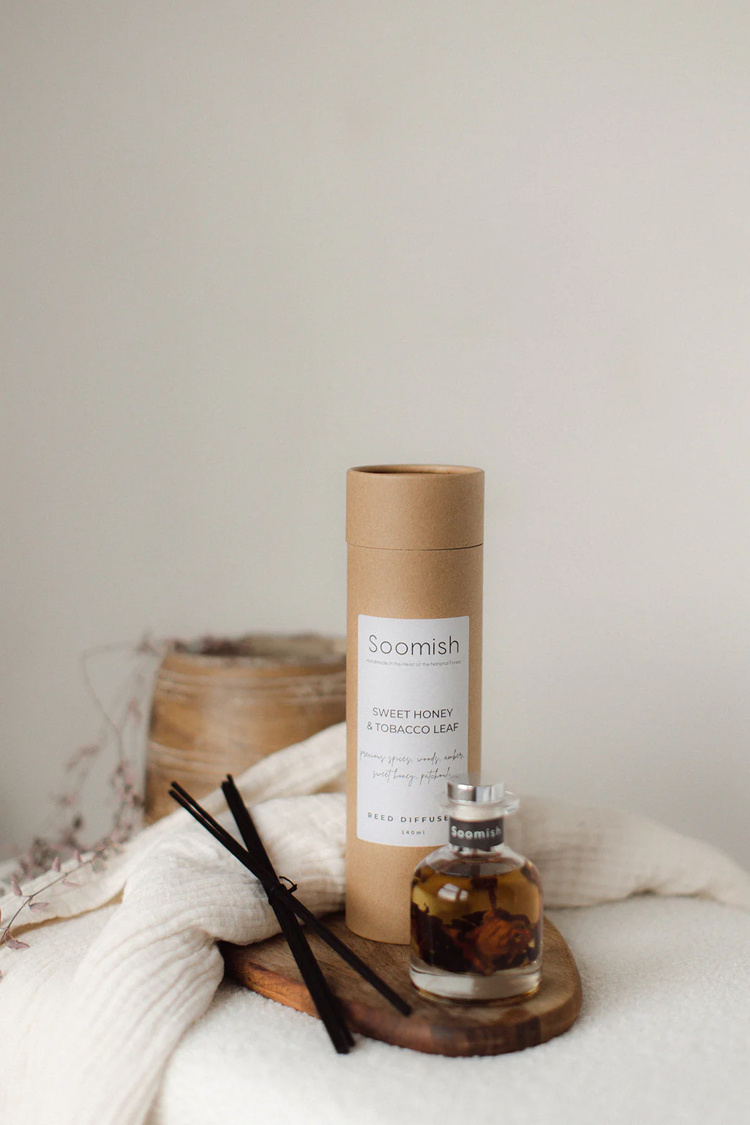 Sweet Honey & Tobacco Leaf Botanical Reed Diffuser - Image 3
