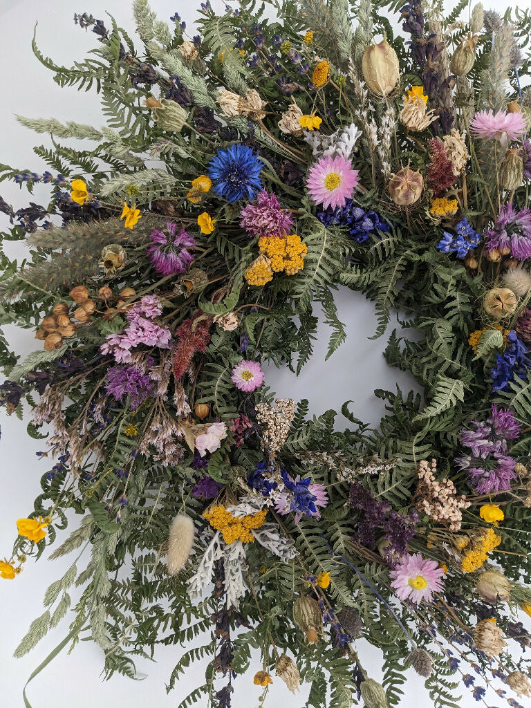 The English Meadow Wreath - Image 4