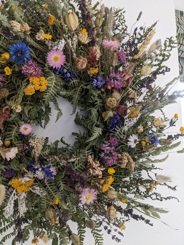 The English Meadow Wreath - Image 5