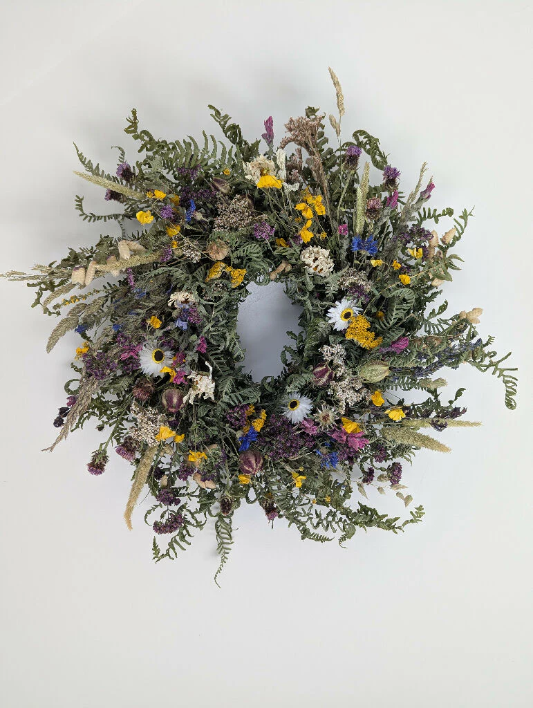 The English Meadow Wreath - Image 6