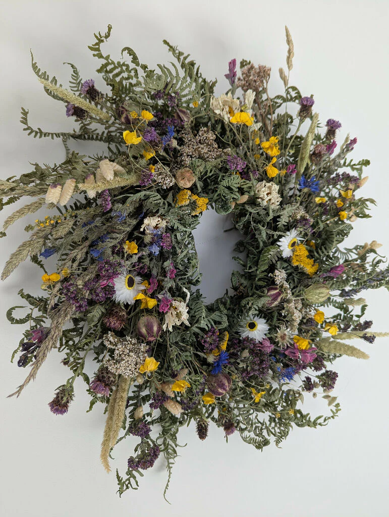 The English Meadow Wreath - Image 7