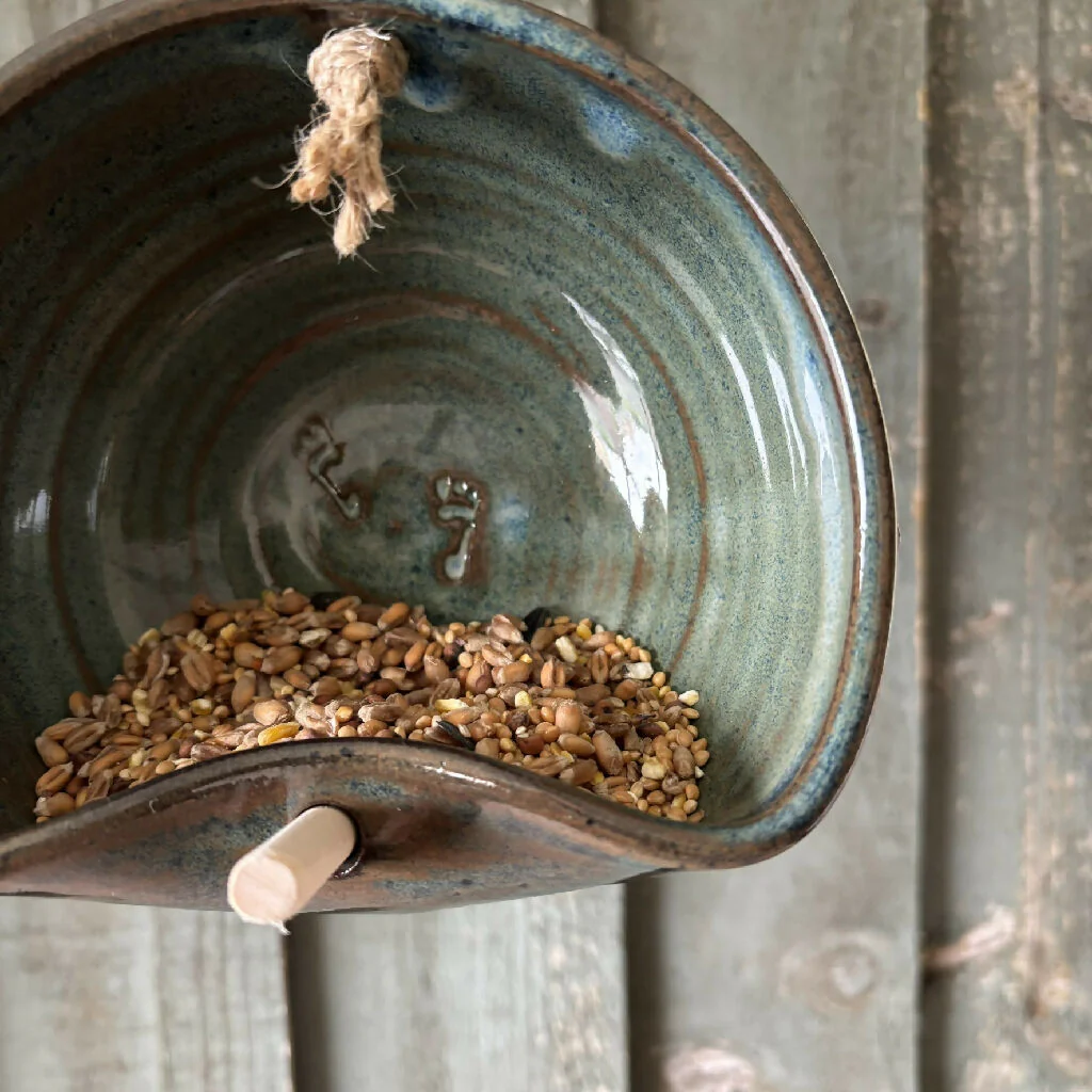 Garden / Wild Bird Feeder ceramic hanging - Image 2
