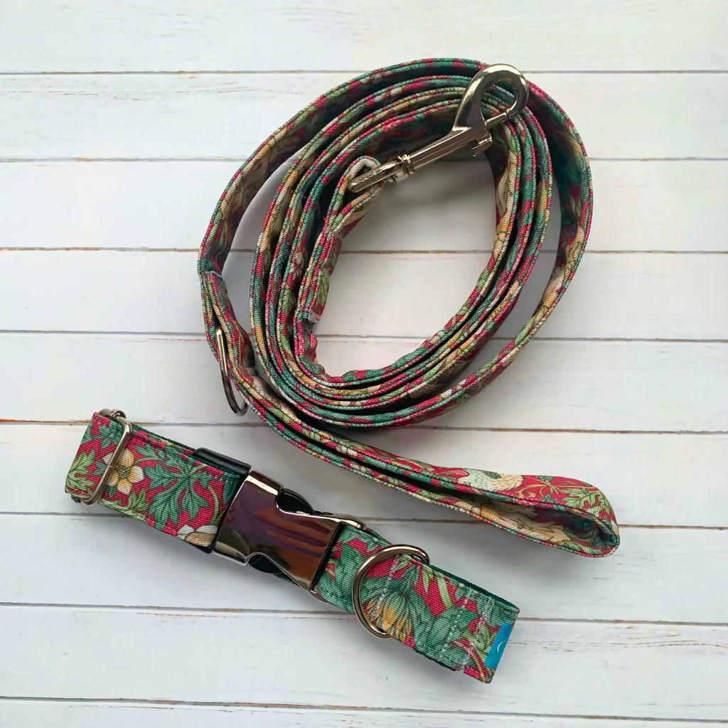 Dog Collar & Lead Gift Set | William Morris “Strawberry Thief” | Crimson - Image 3