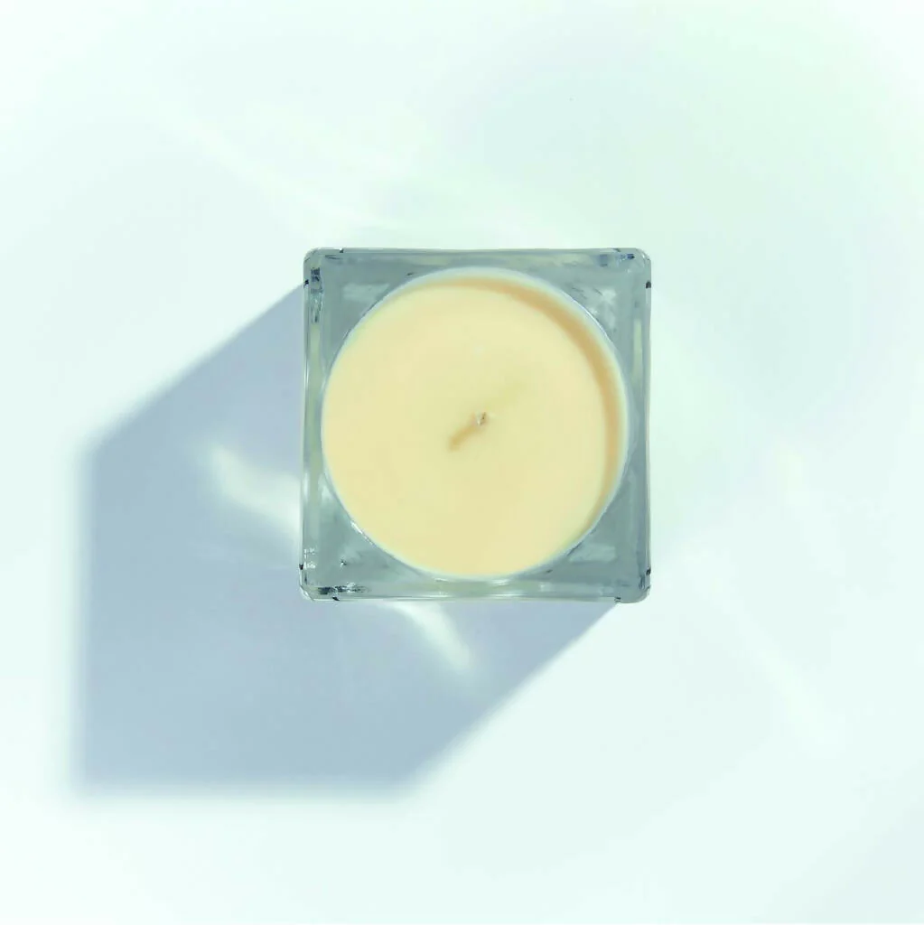 5. Wood / Smoulder Primary Candle - Image 6